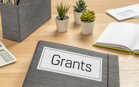 You Are Not Alone: 8 Hidden Resources and Financial Support Pathways for Families Facing Cancer